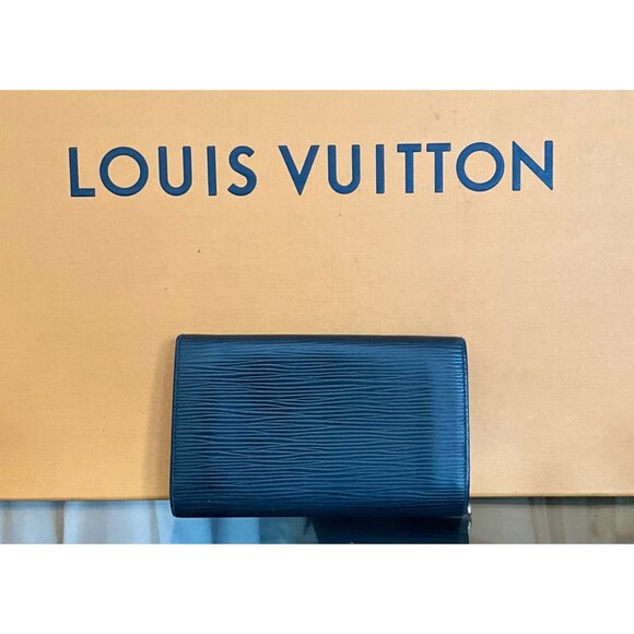Louis Vuitton Black Epi Leather Wallet Fabulous & Fancy For The Elite - Picture 3 of 11